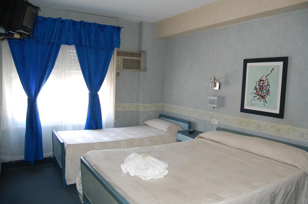 Monte Carlo Hotel Villa Carlos Paz Phòng bức ảnh