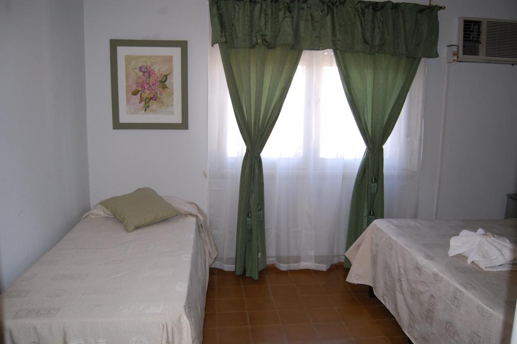 Monte Carlo Hotel Villa Carlos Paz Phòng bức ảnh